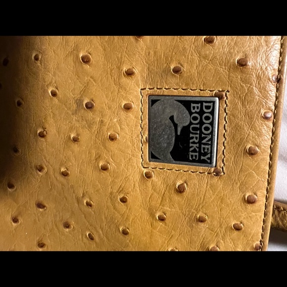 North/South shoulder bag Tan ostrich  Dooney & Bourne Embossed brown tan flap. - Picture 2 of 16
